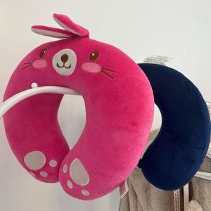 2 neck pillow bundle